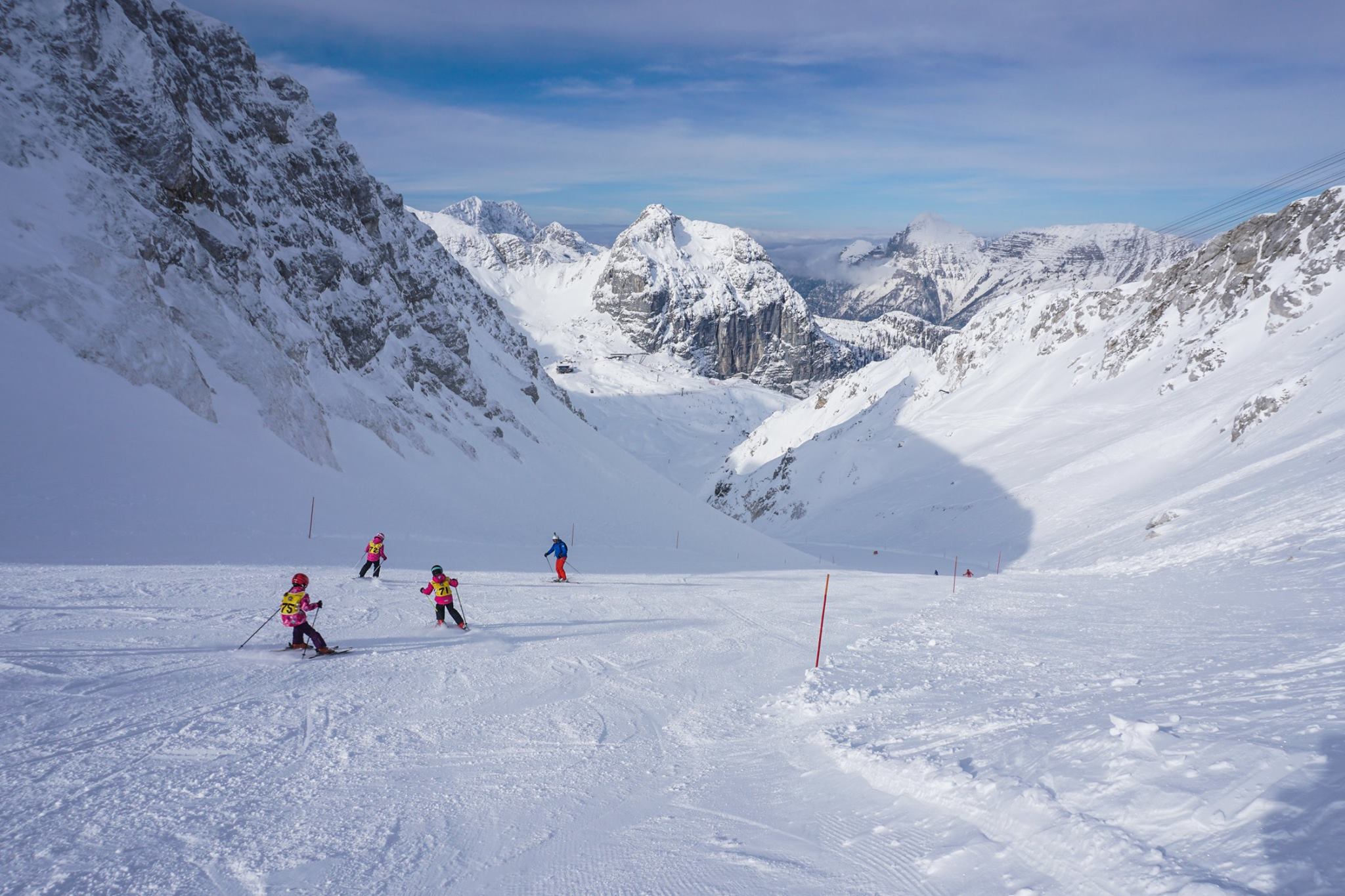 горнолыжные курорты обзор. горные лыжи краньска гора. измит горнолыжный курорт. сестриере италия горнолыжный курорт зонирование курорта. ишгль австрия.